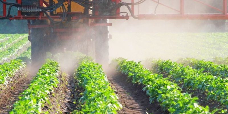 Alt="Einsatz synthetischer chemischer Pestizide in der Landwirtschaft"